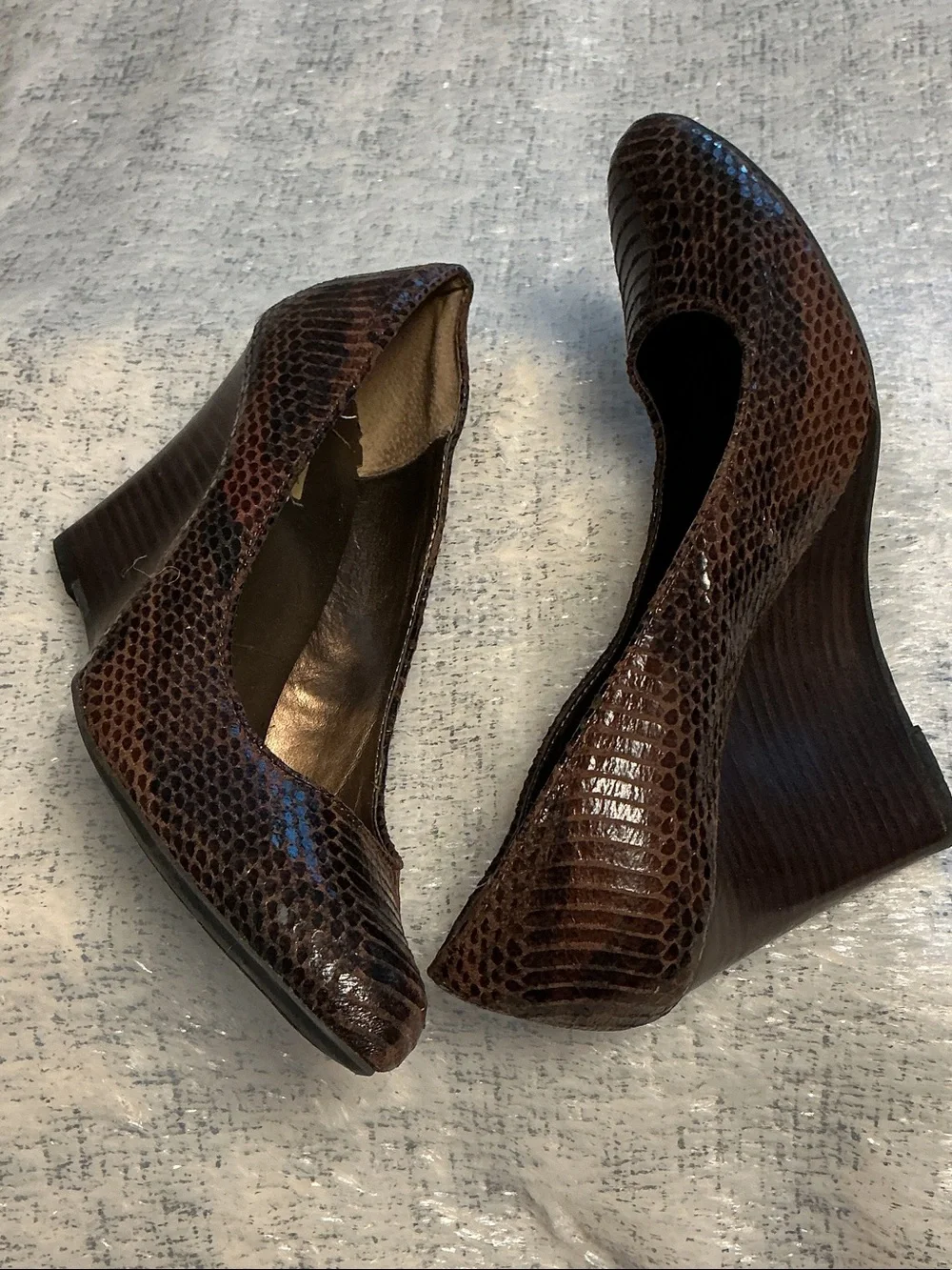 Max Studio Brown Snakeskin Pointed-Toe Pumps